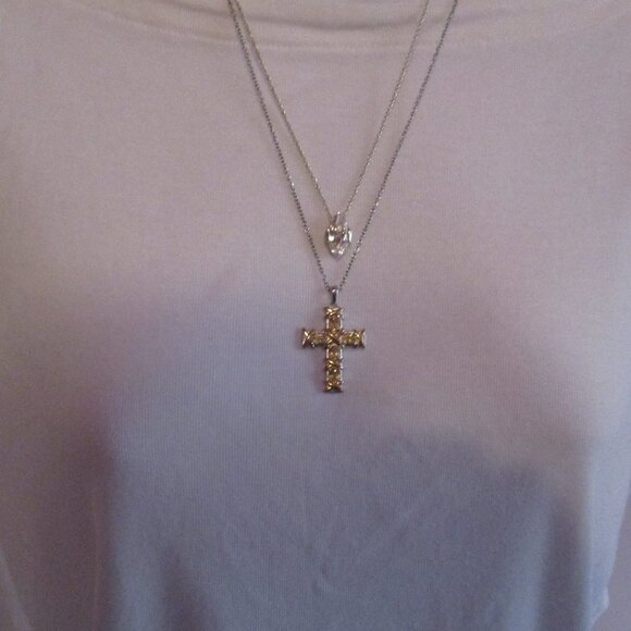 Lot Of 2 Dainty Necklaces (1) Clear (1) Gold Tone Cross - Picture 2 of 5
